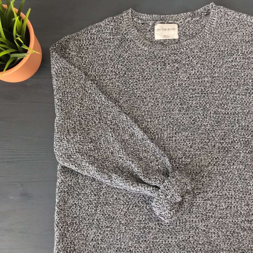 ON THE BYAS Men’s Gray Knit Sweater w/ zippers